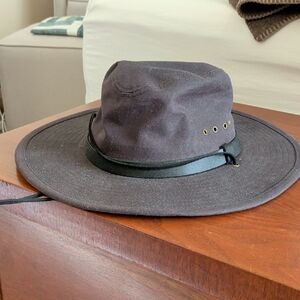 Filson Tin Cloth Bush Hat Sz L
